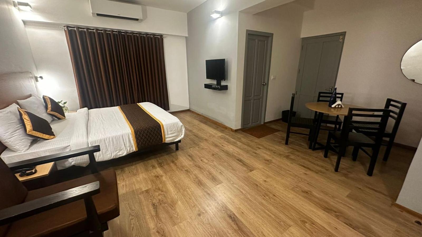 Hotel B R Regency Thiruvananthapuram Kültér fotó